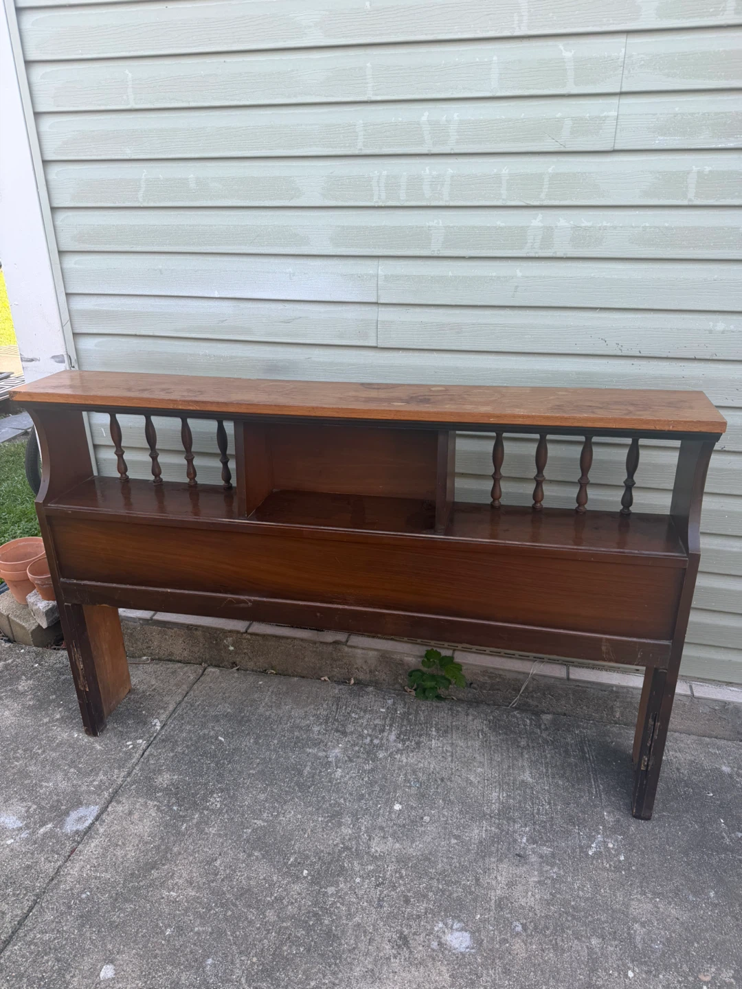 Full — Headboard with storage