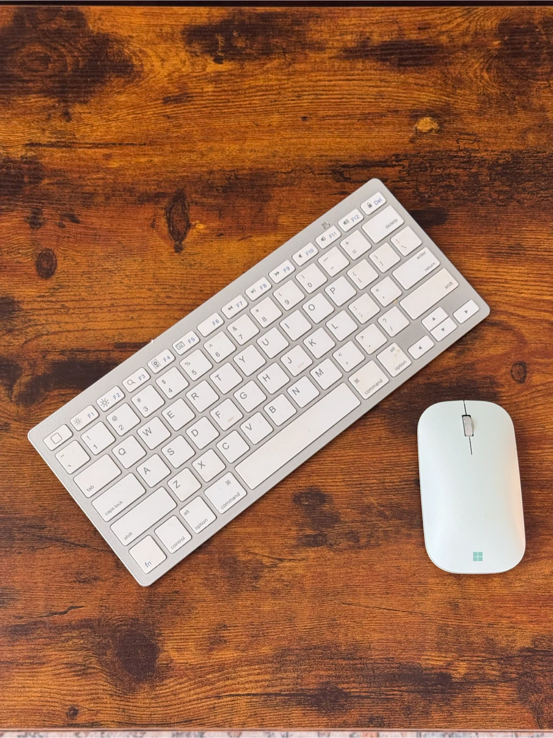 OMOTON Bluetooth Keyboard + Microsoft Modern Mobile Mouse