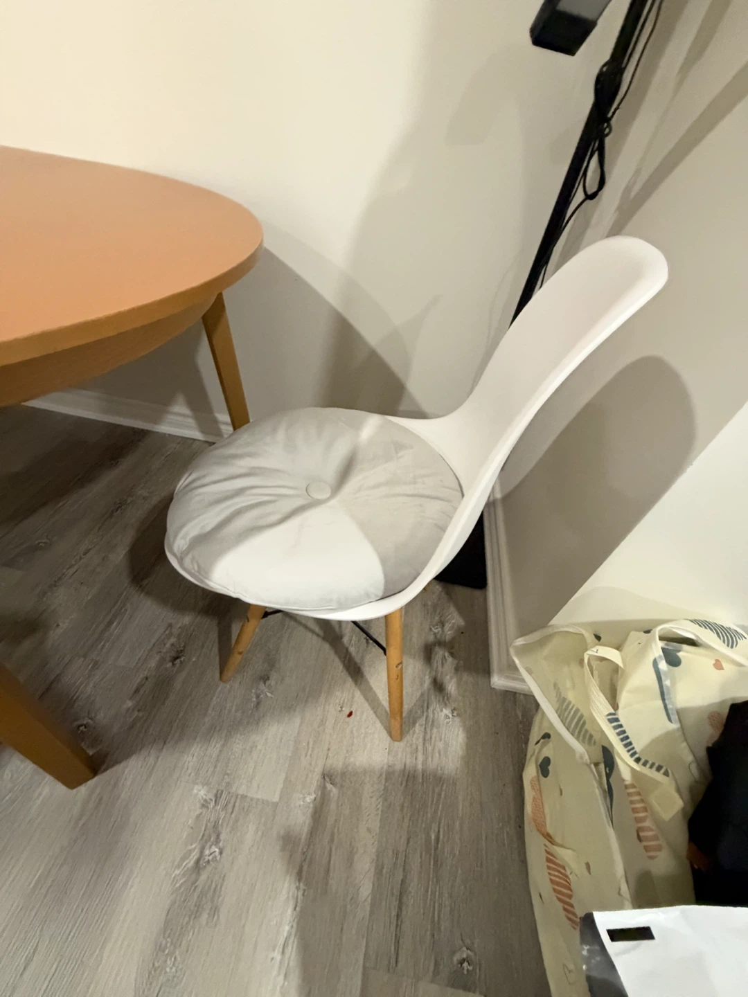 Extendable Wooden Dining Table and Chairs - photo 5