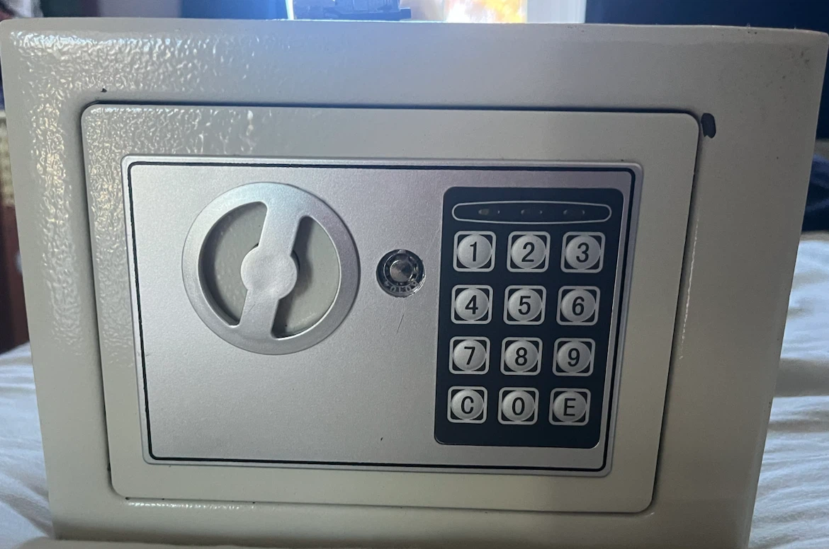 Digital Security Safe with Key