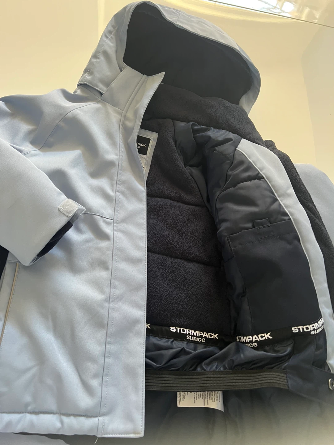 Winter Jacket 8/9 years old - photo 3