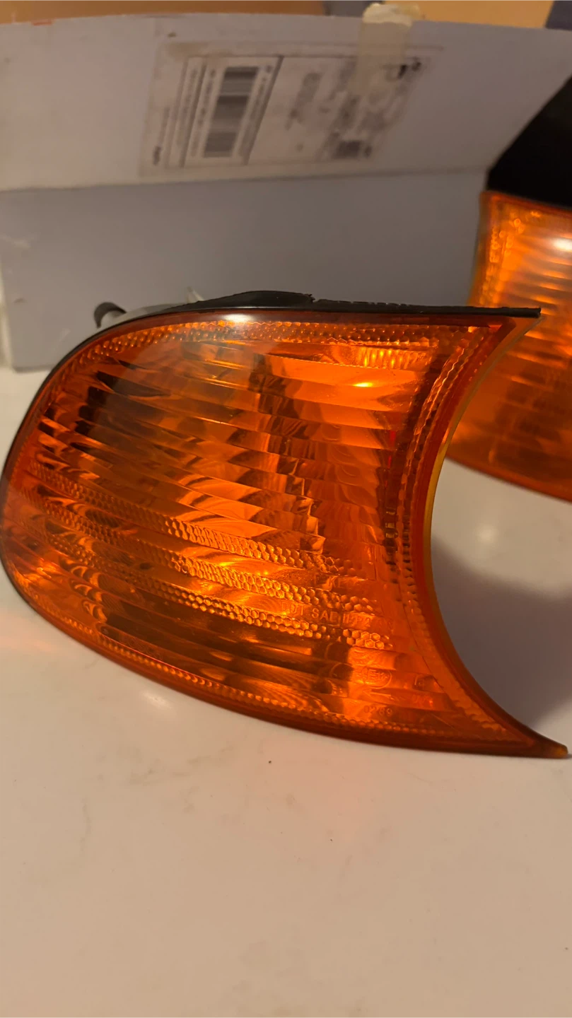 BMW Bosch Turn Signal Light Set E46