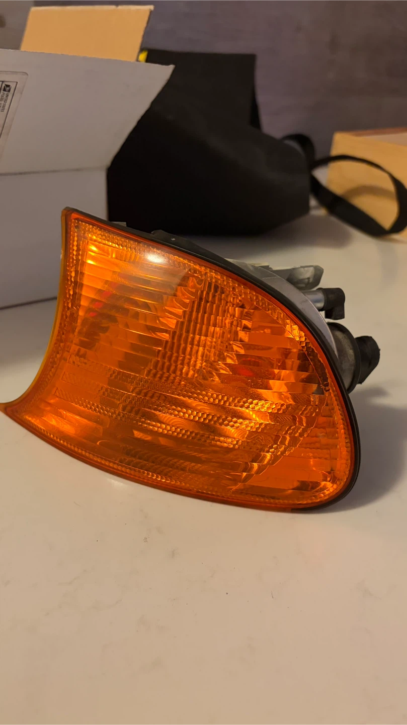 BMW Bosch Turn Signal Light Set E46 - photo 2