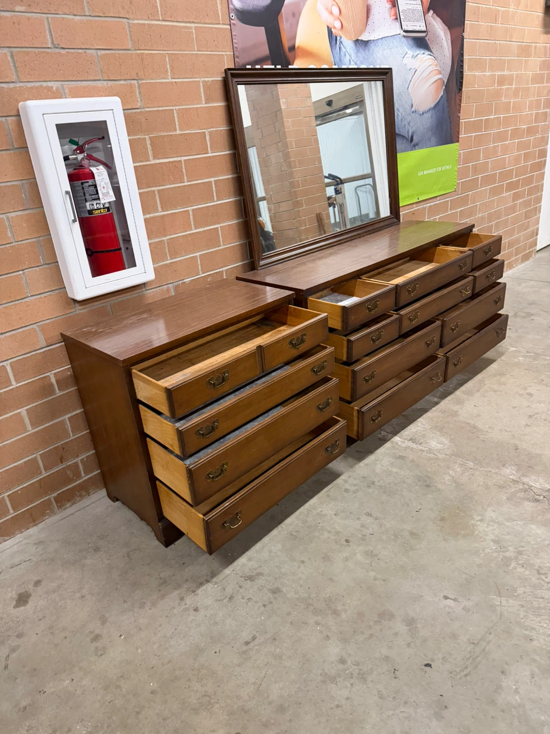 Two-Piece Wooden Dresser Set with Mirror - photo 2