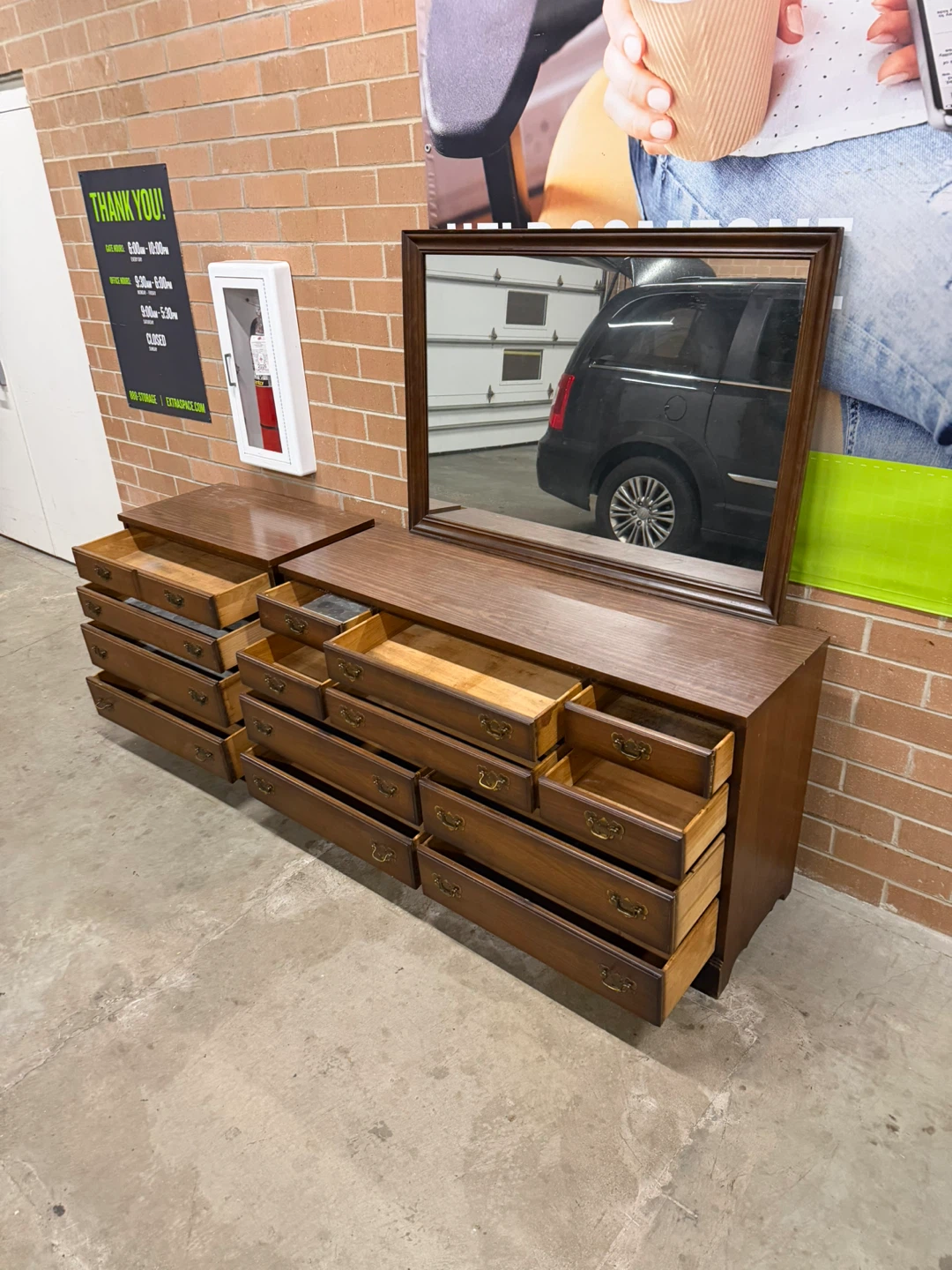 Two-Piece Wooden Dresser Set with Mirror - photo 4