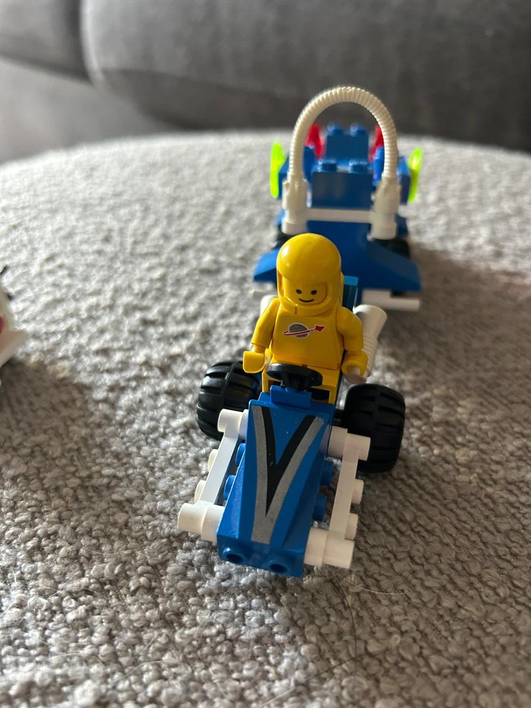 LEGO Legoland Space Moonrover 6874 - photo 3