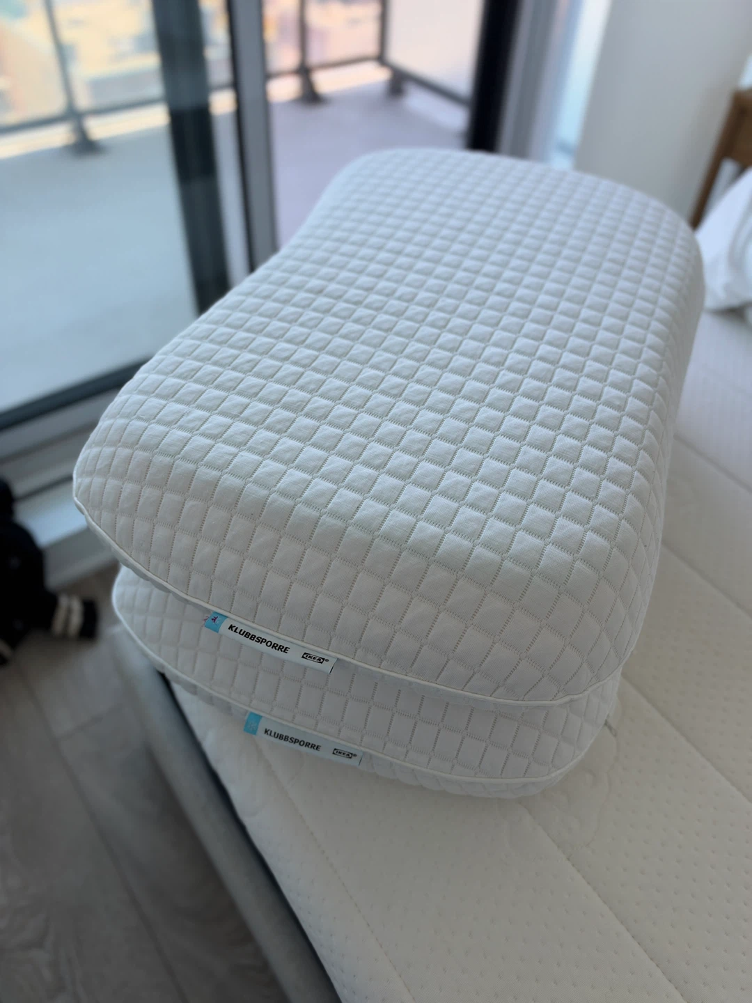 IKEA KLUBBSPORRE Ergonomic Pillow