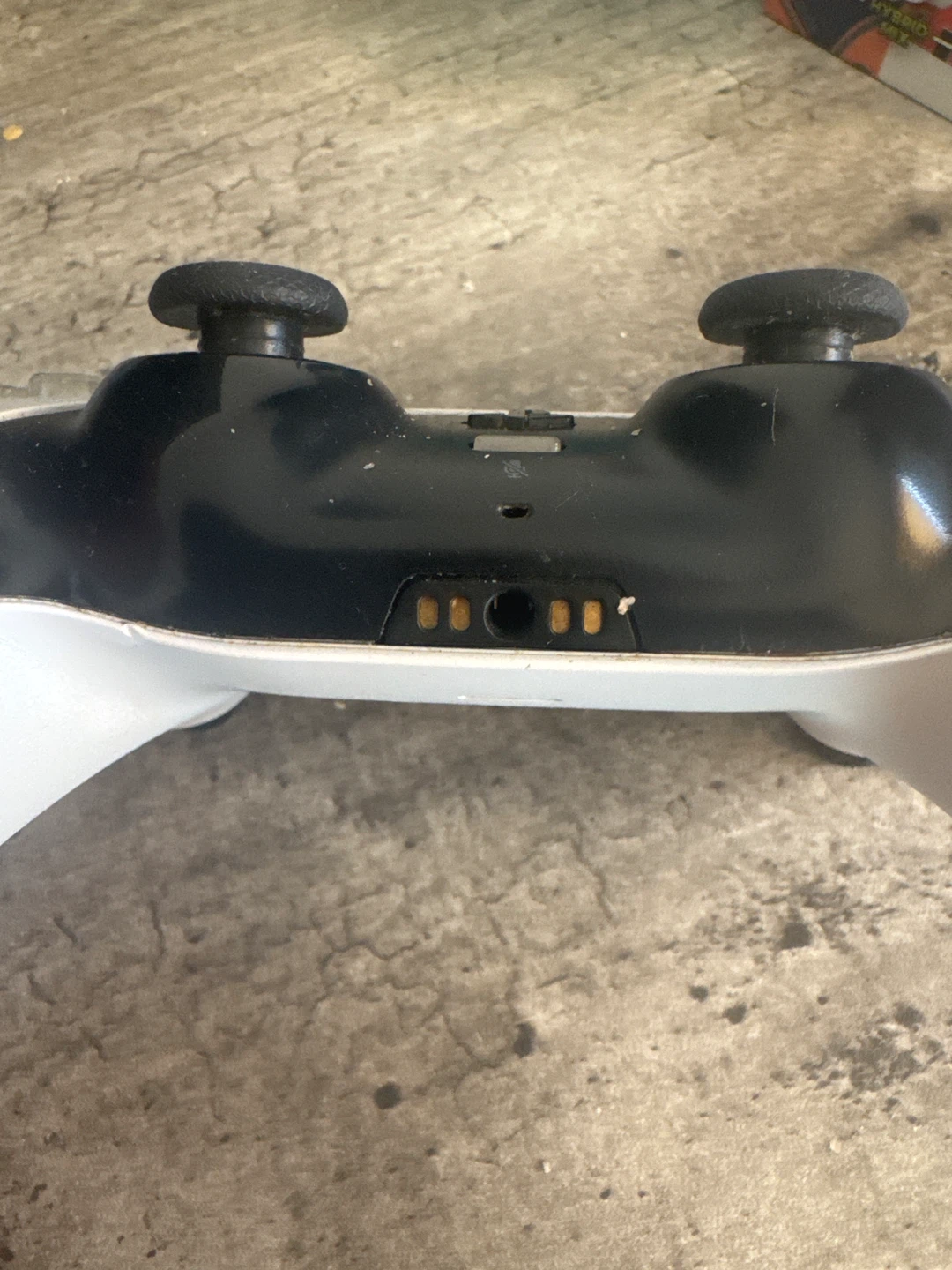 Sony PlayStation 5 DualSense Wireless Controller - photo 2
