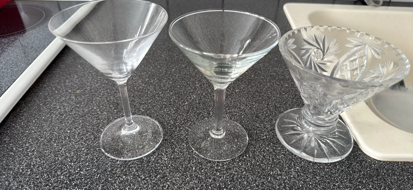 Set of 3 assorted crystal and glass stemware - photo 5