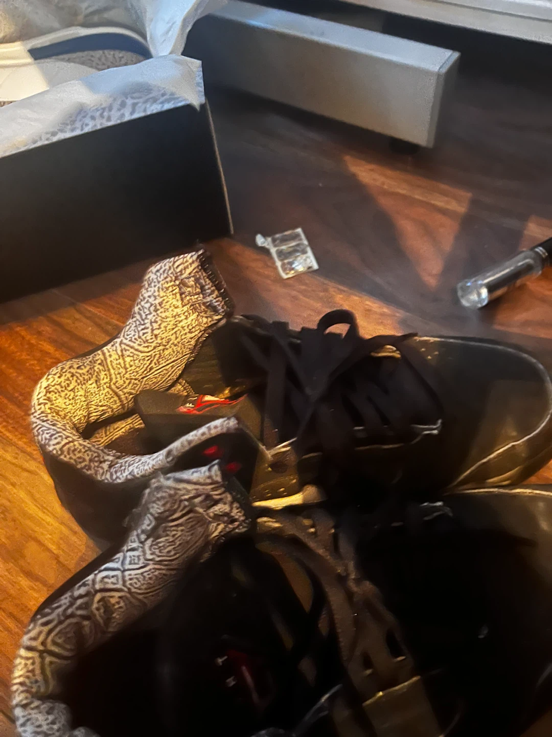 Shoes for sale - photo 4