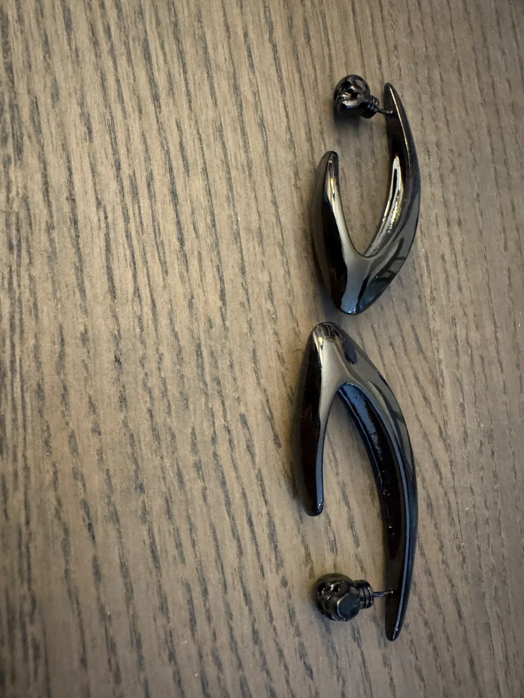 Alexander McQueen Black Skull Statement Earrings - photo 3