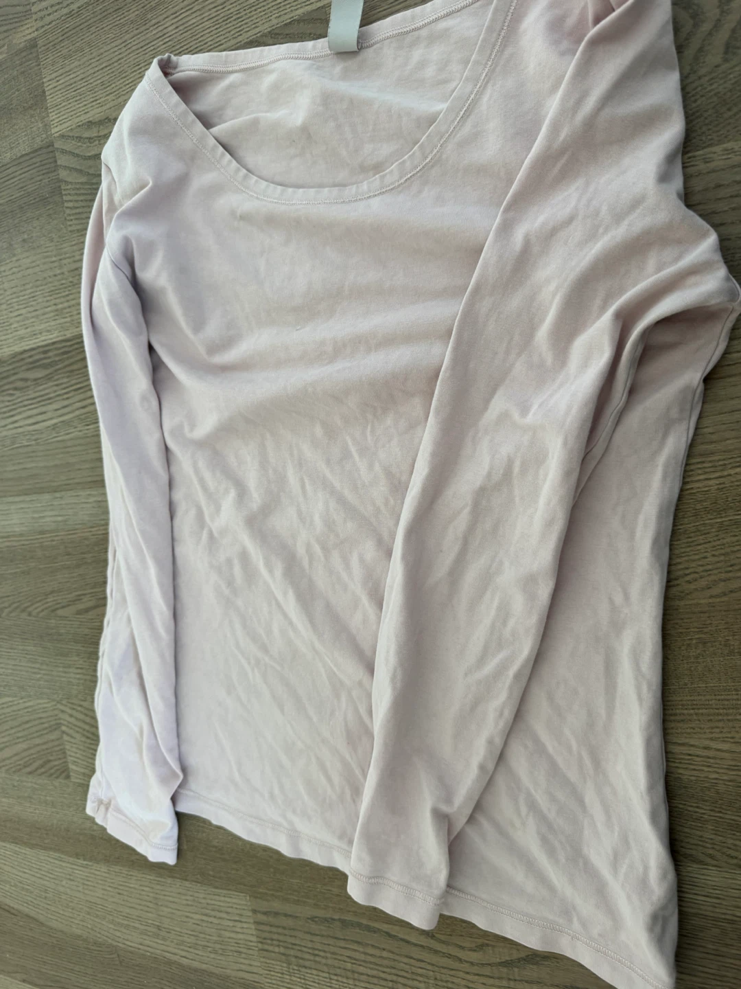 Alo styled Light pink long sleeve shirt - photo 2