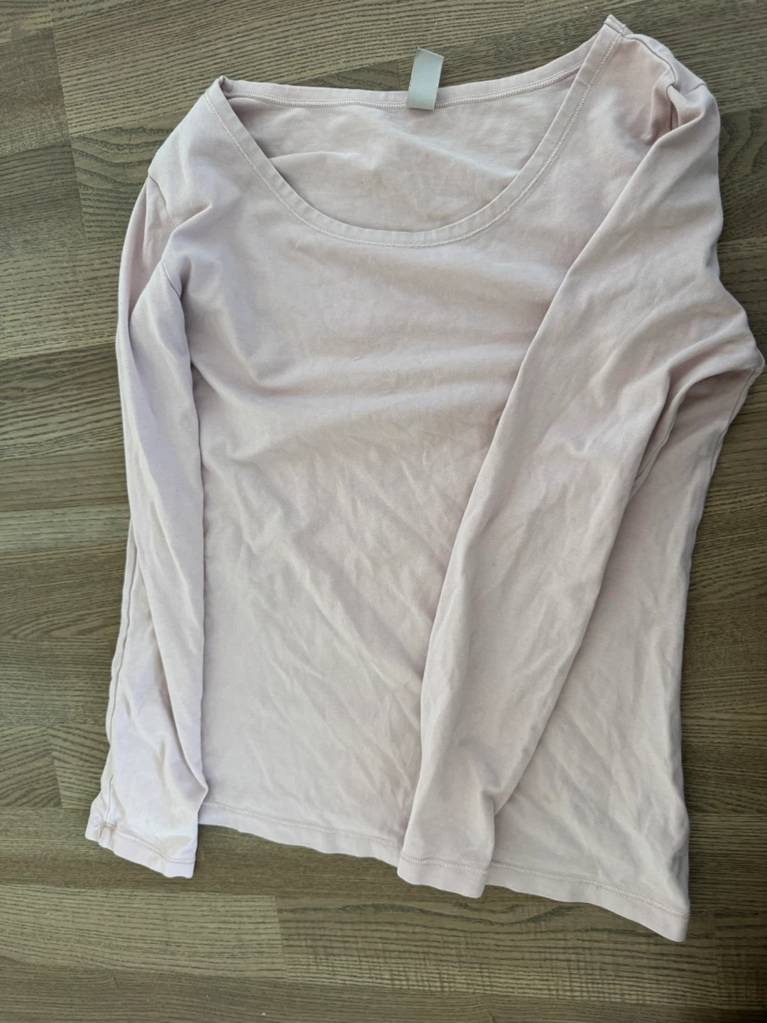 Alo styled Light pink long sleeve shirt - photo 4
