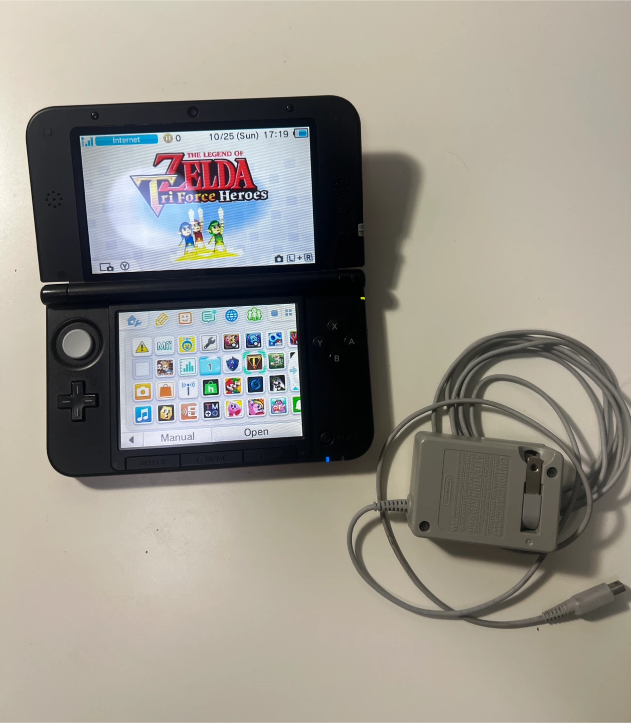 Nintendo 3DS XL with games