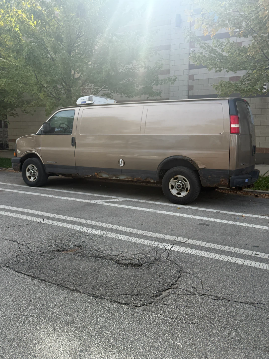 GMC Savana 3500 Refrigerated Cargo Van