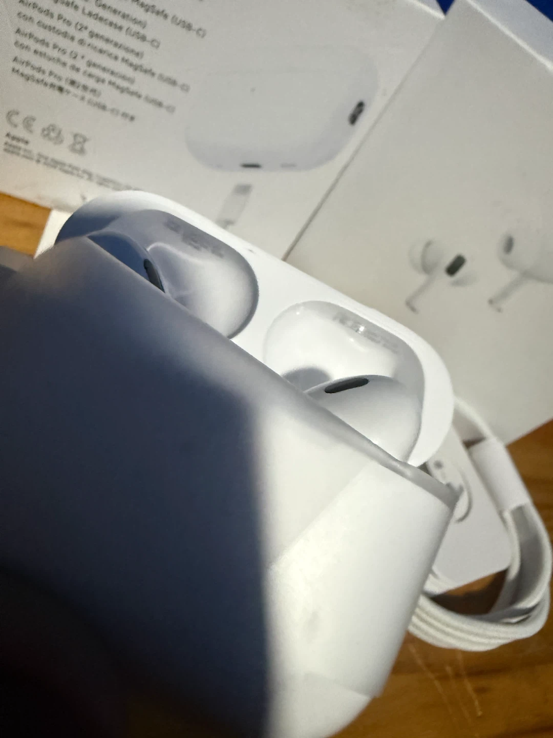 AirPods Pro 2nd gen - photo 2