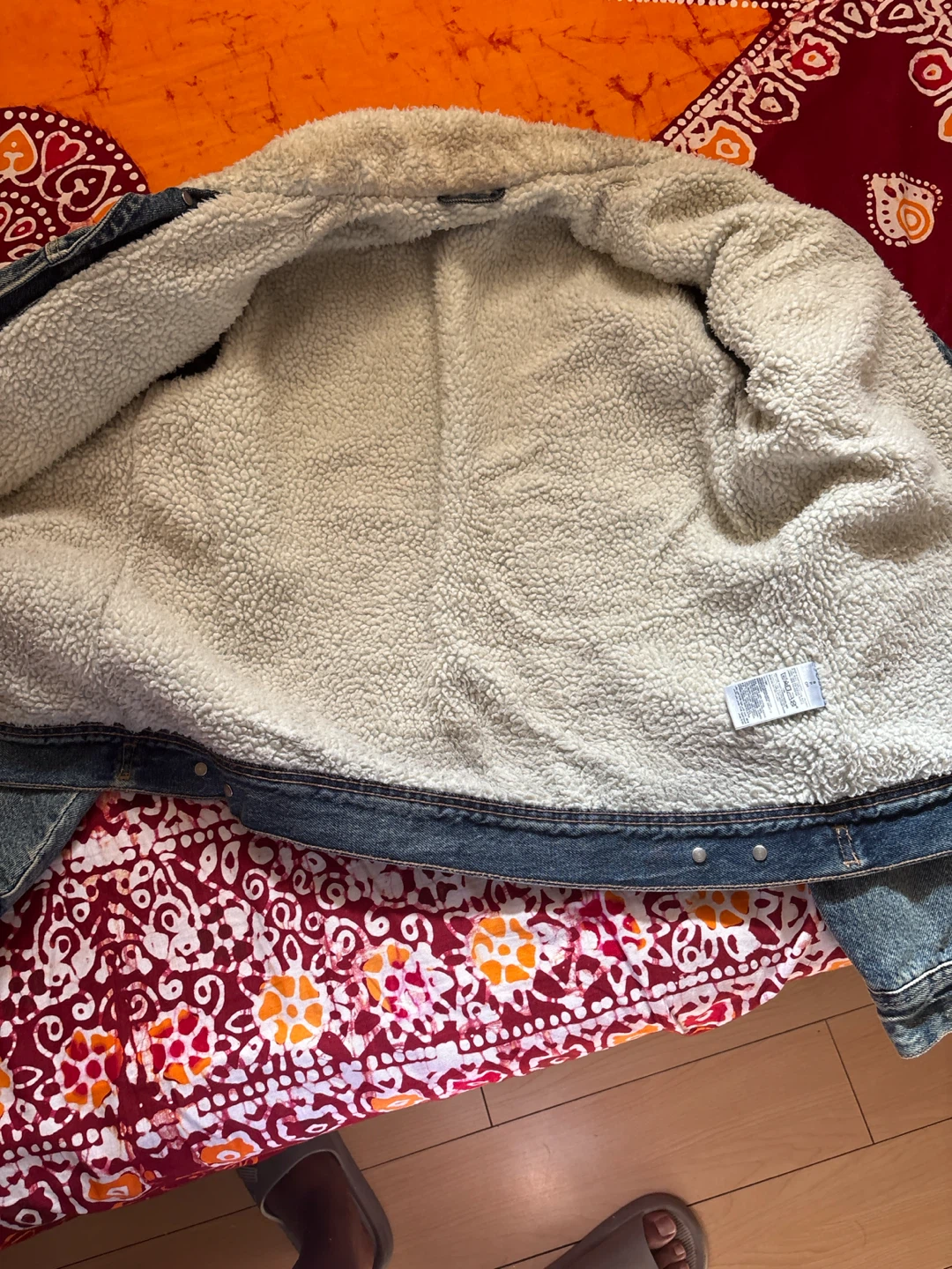 Old Navy Sherpa-Lined Denim Jacket - photo 3