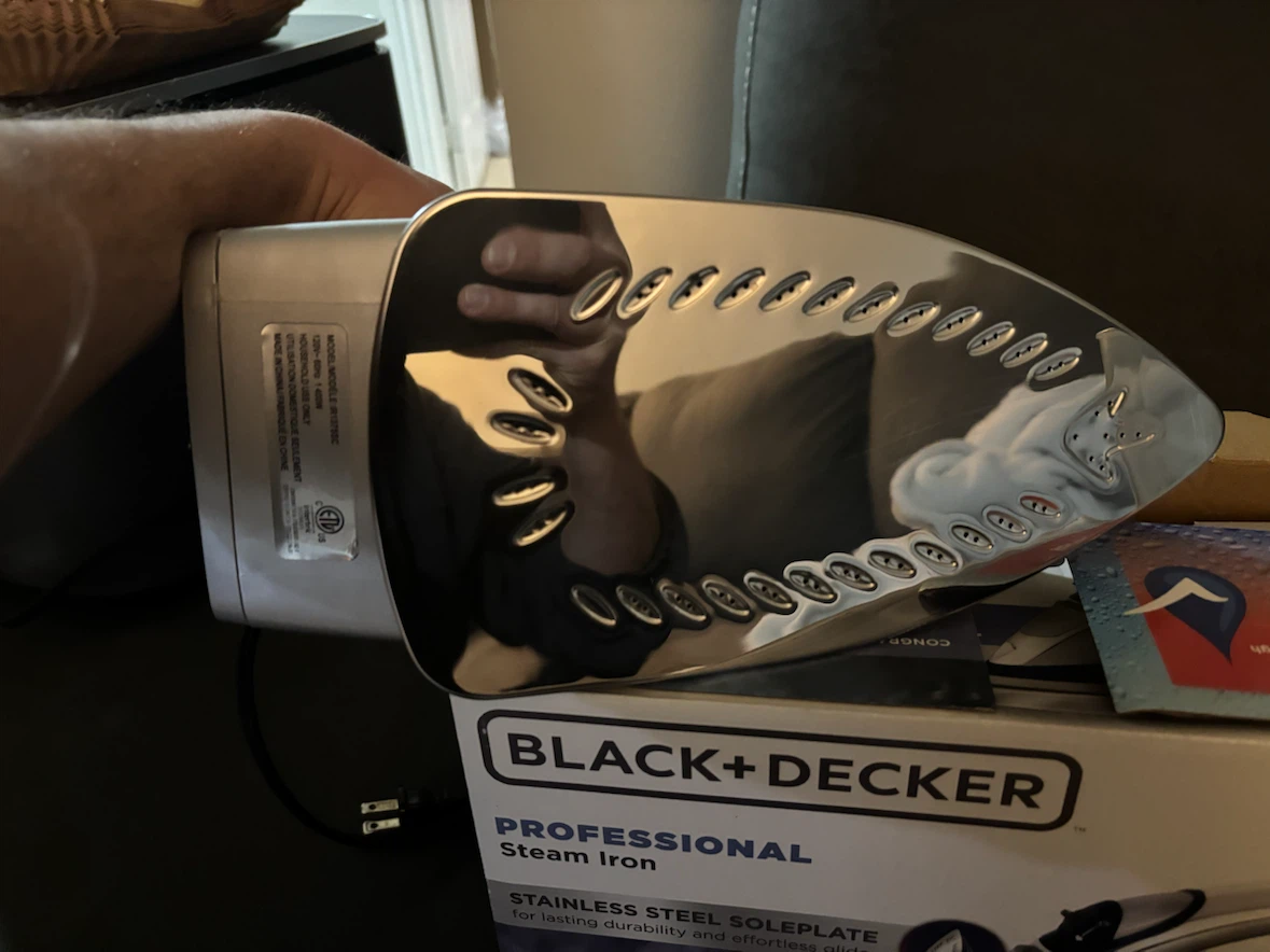 Black+Decker Professional Steam Iron - photo 2