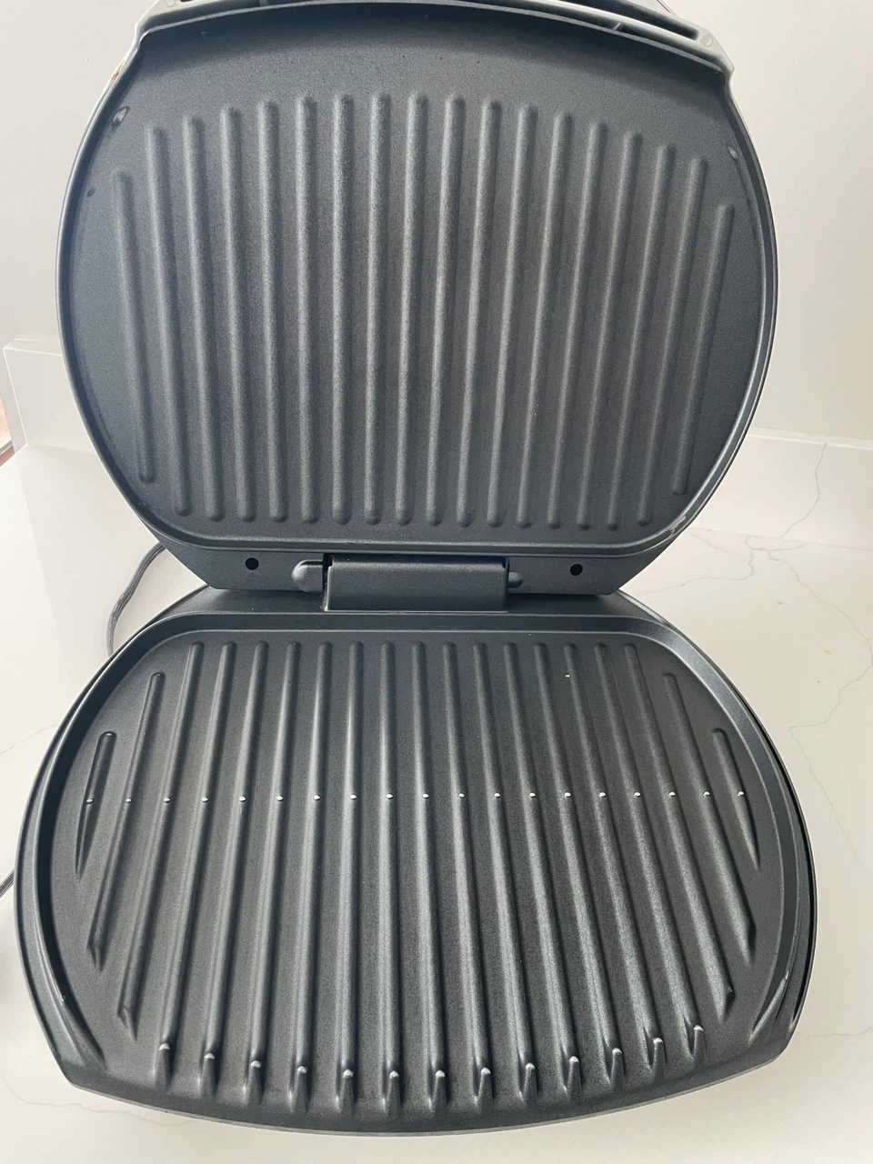 George Foreman Lean Mean Fat Reducing Grilling Machine - photo 2