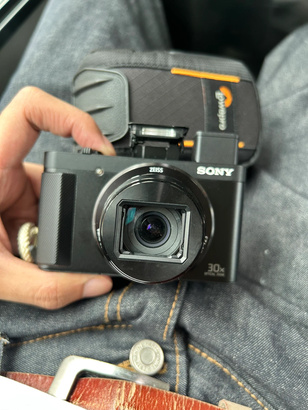 Sony Cyber-shot dsc hx80 - photo 4
