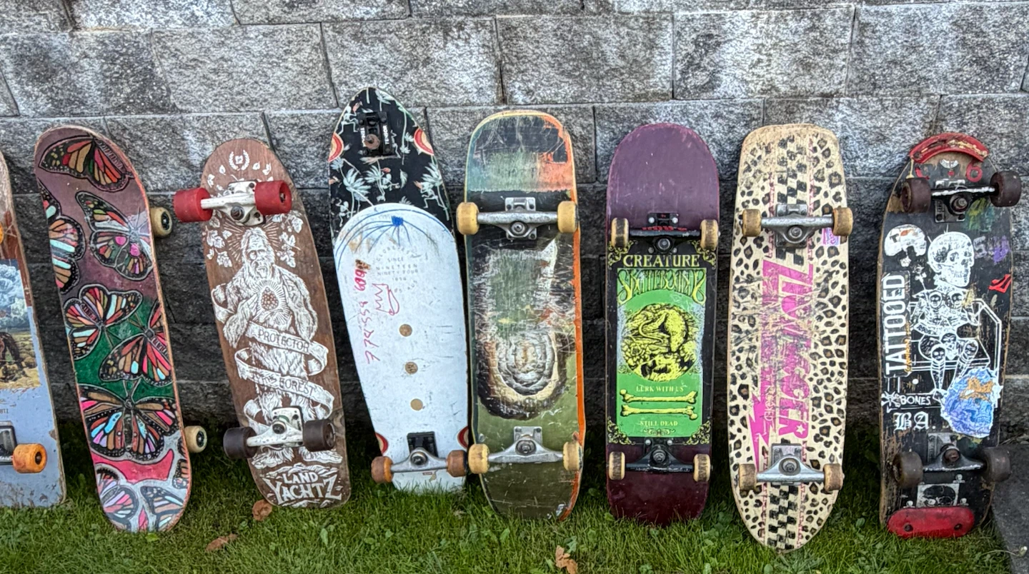 Large collection of 42 assorted skateboards  and longboards - photo 2