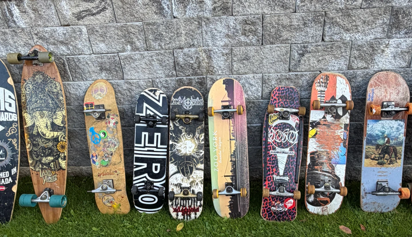 Large collection of 42 assorted skateboards  and longboards - photo 4