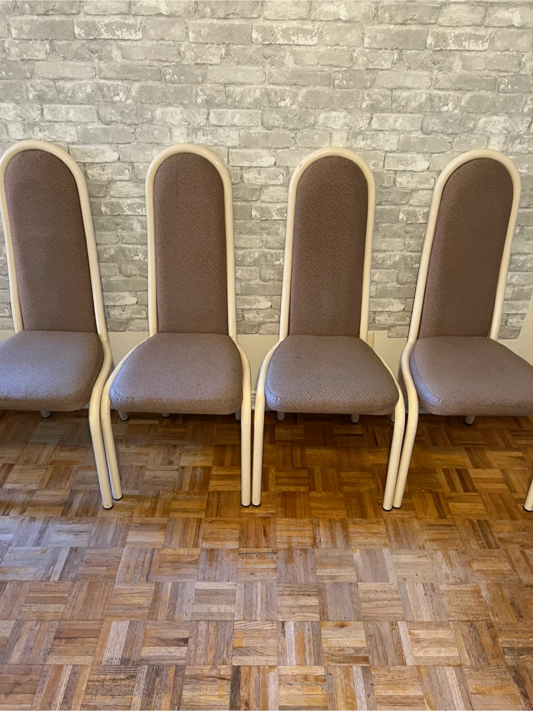 Vintage Dining Table and Four Chairs Set - photo 4