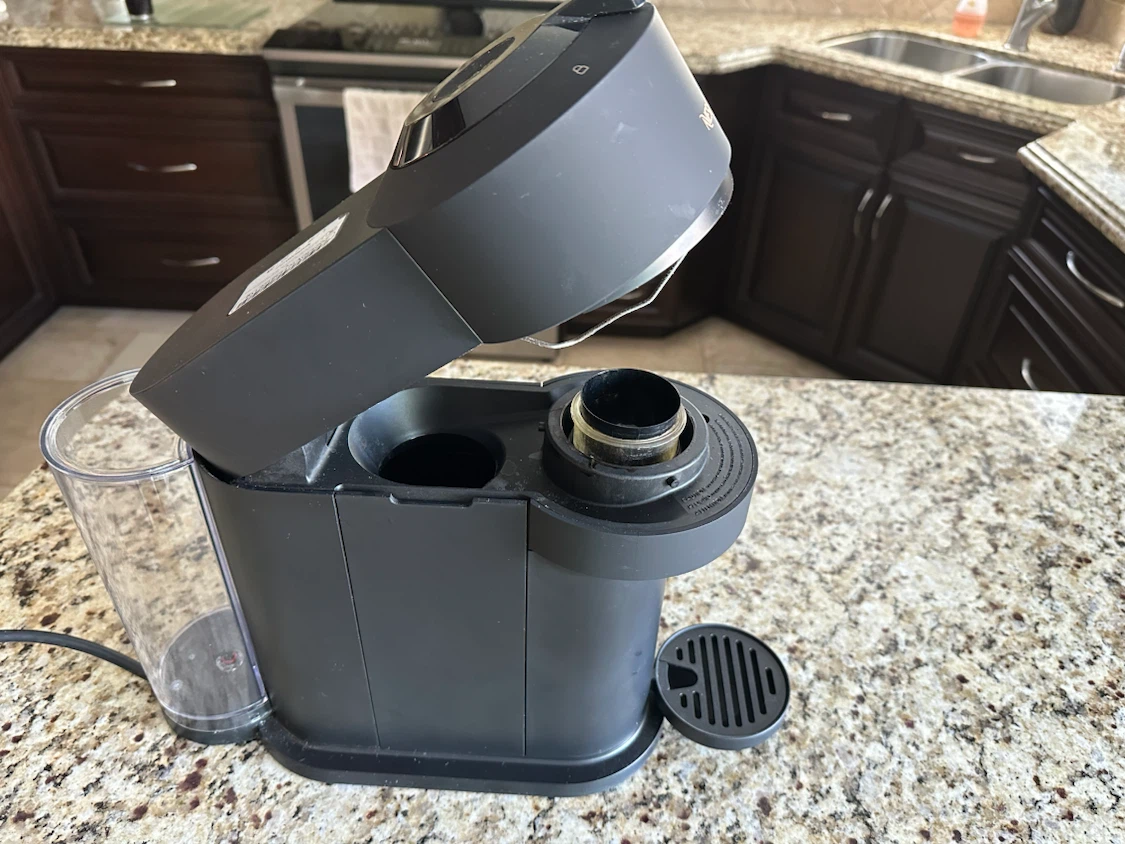 Nespresso Vertuo Coffee Machine - photo 2