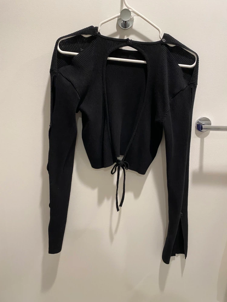 Black Long Sleeve Cutout Crop Sweater Top Open Back - photo 3