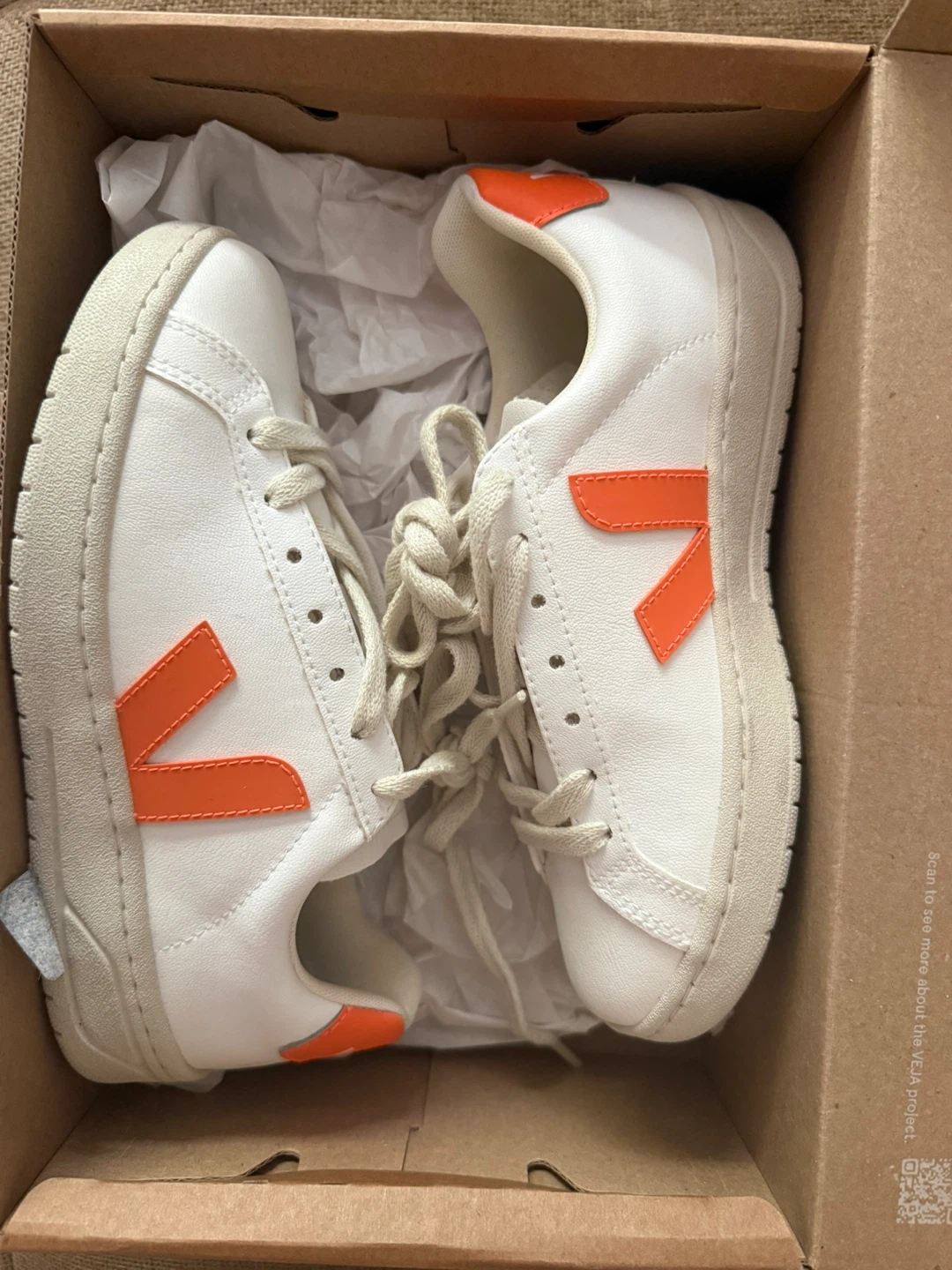 Veja sneakers white and orange