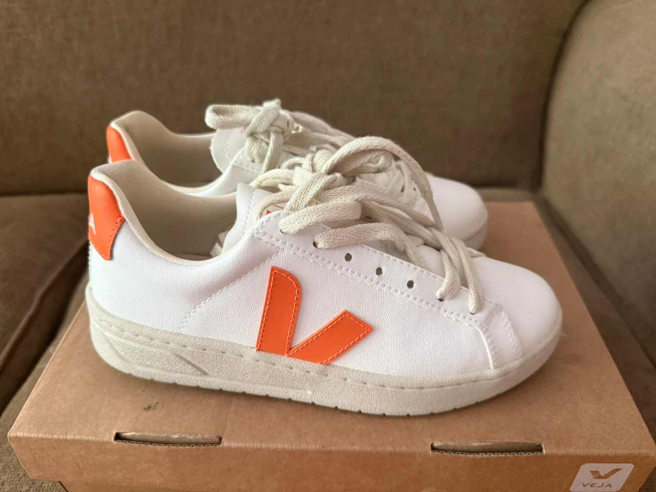 Veja sneakers white and orange - photo 2