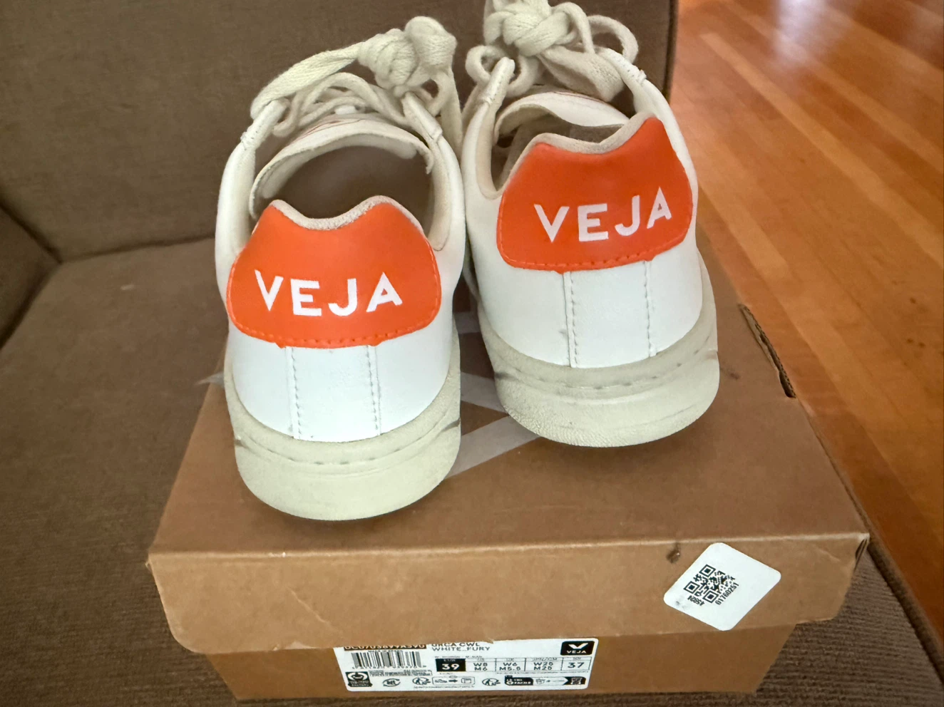Veja sneakers white and orange - photo 3