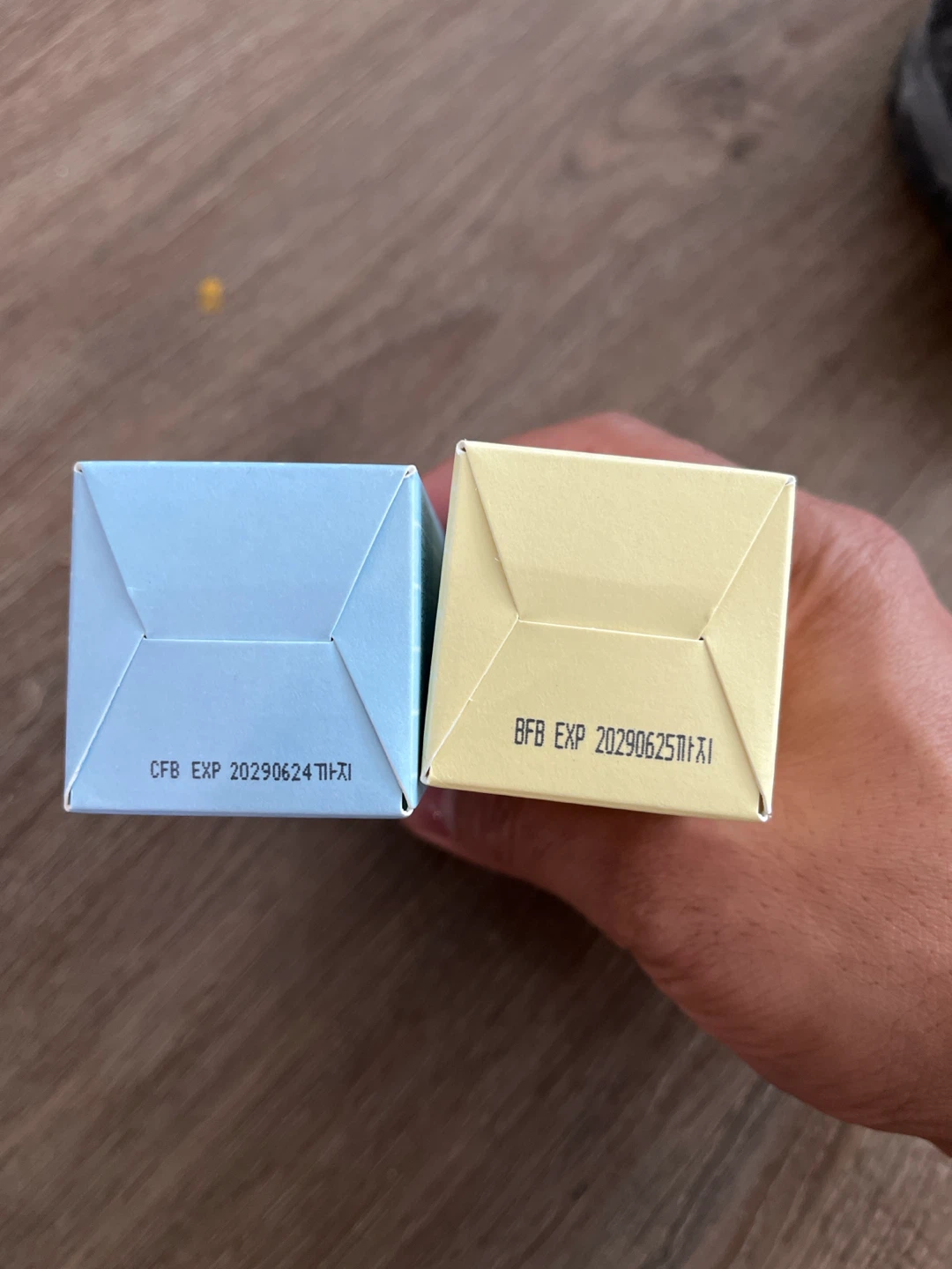 Set of 2 Shaking Synergy Facial Mists - photo 2