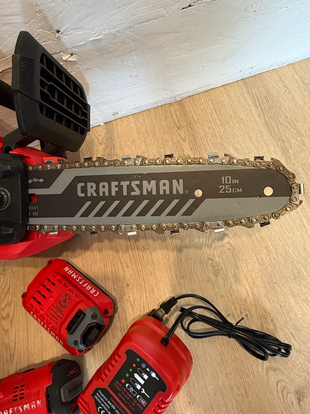Craftsman V20 Tool Bundle: Chainsaw, Drill, and Light - photo 3