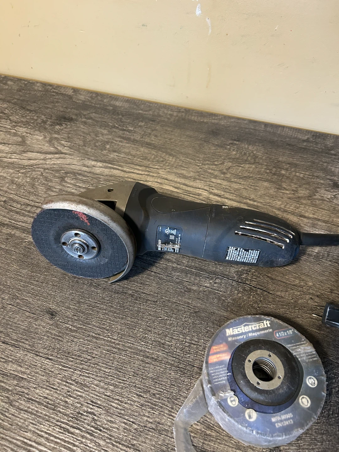 Mastercraft 4 1/2" Angle Grinder - photo 3