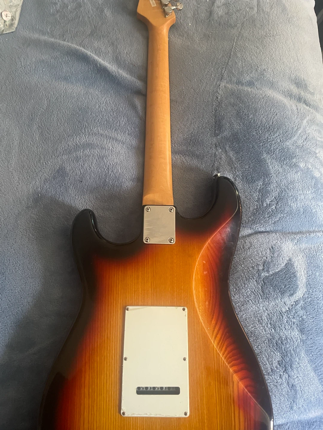 Sunburst Electric Guitar - photo 2