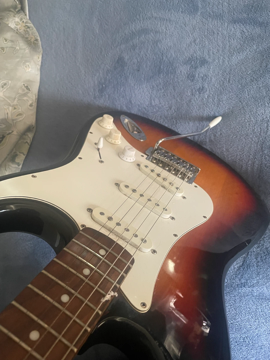 Sunburst Electric Guitar - photo 3