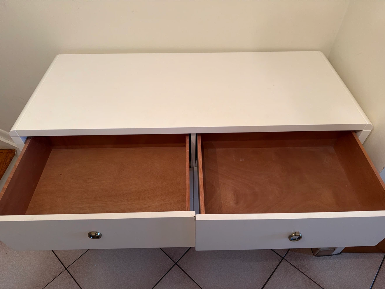 White 6-Drawer Dresser - photo 2