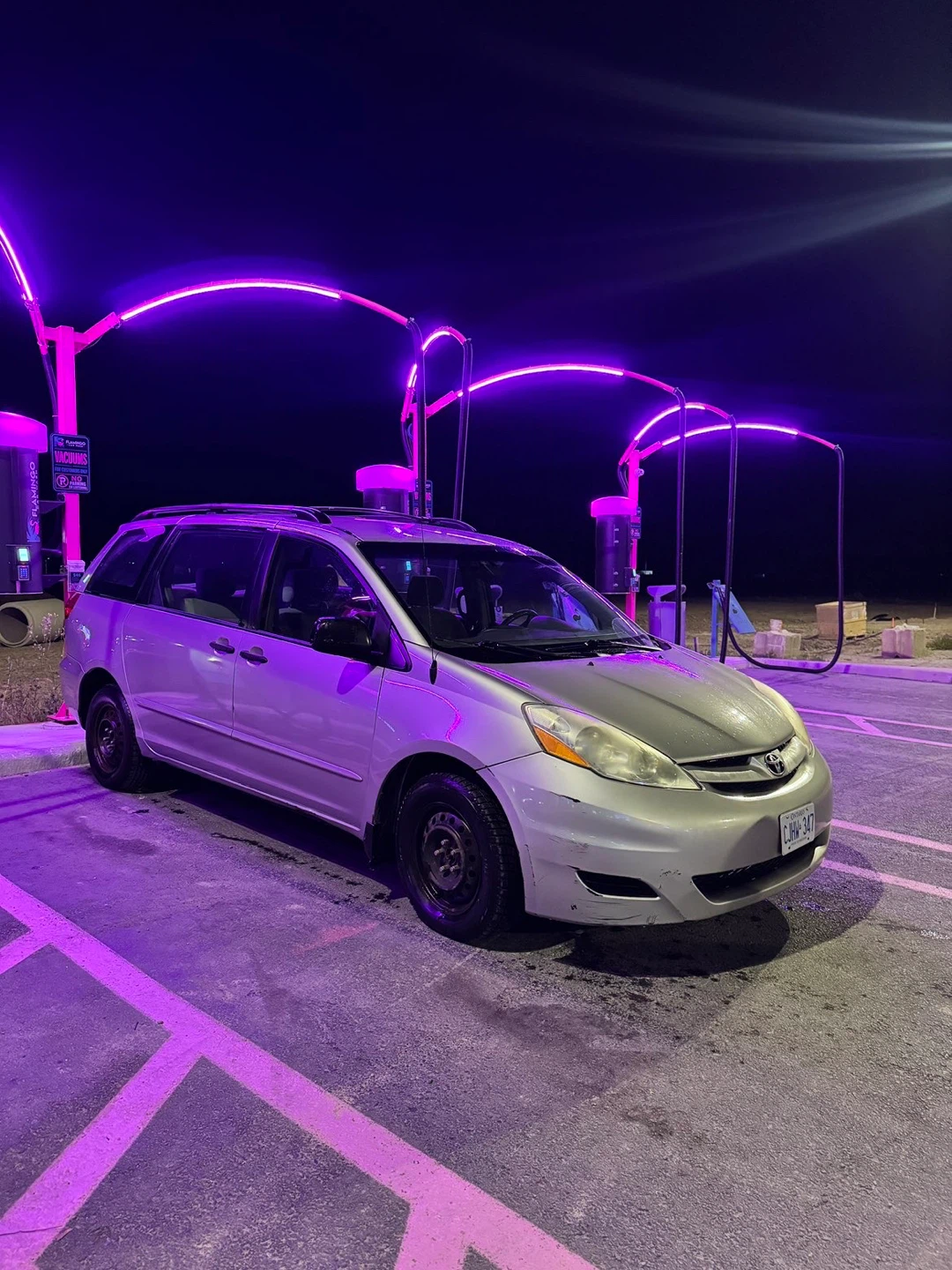 2006 Toyota Sienna LE Minivan - photo 2