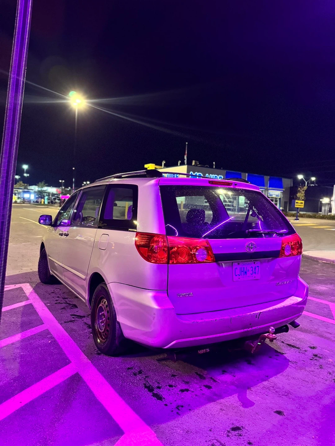 2006 Toyota Sienna LE Minivan - photo 3