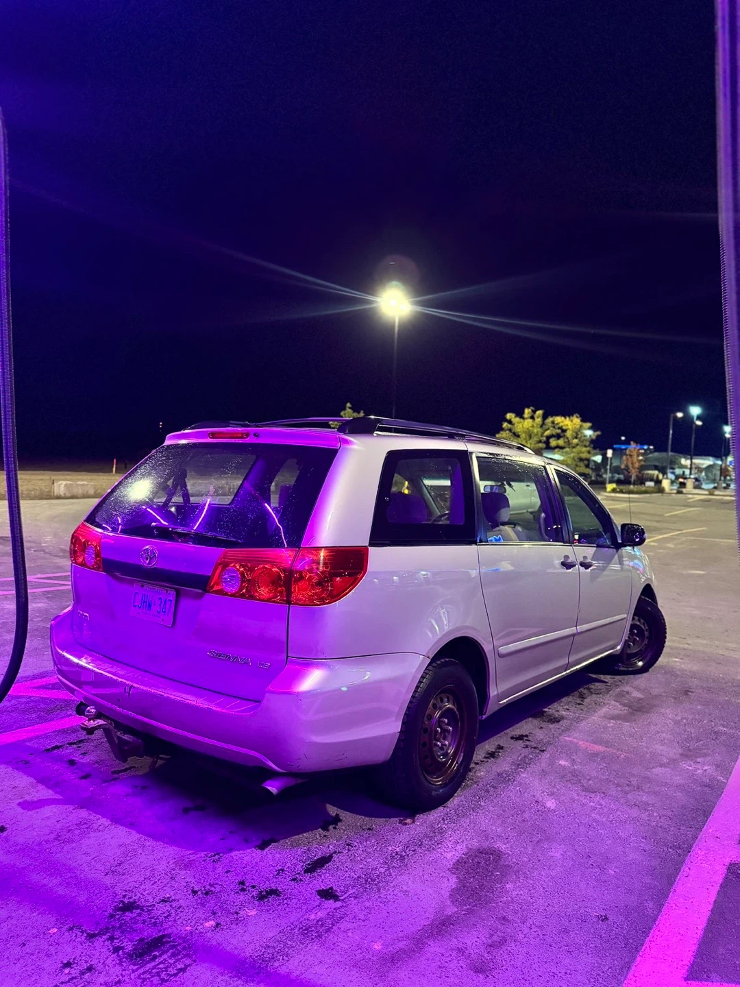 2006 Toyota Sienna LE Minivan - photo 4