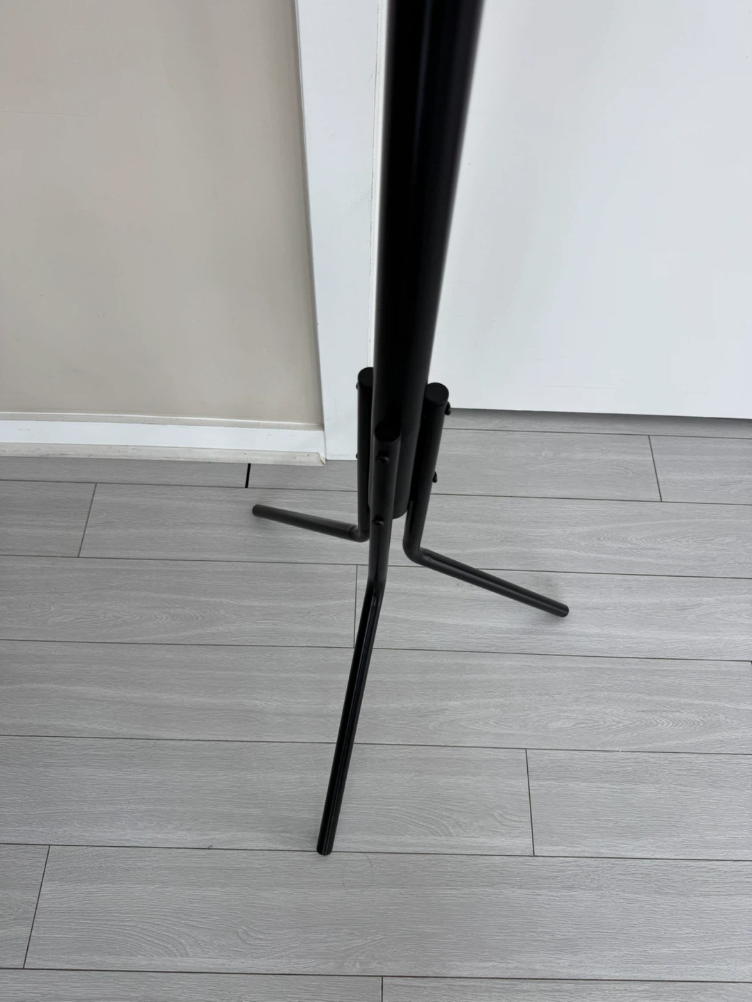 Black Metal Coat Rack - photo 3