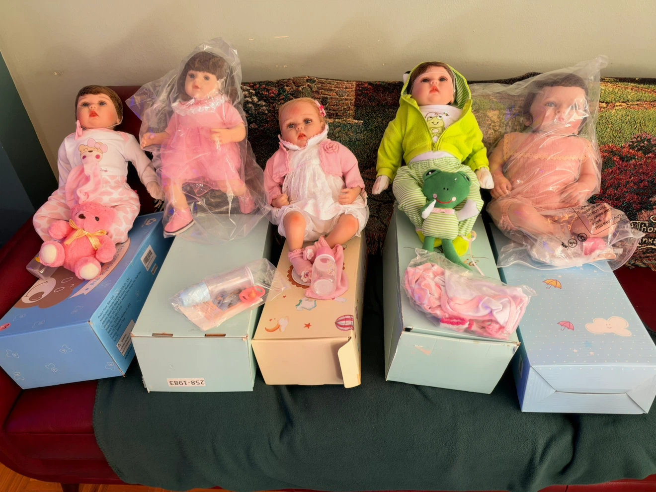Set of 5 Reborn Style Lifelike Dolls