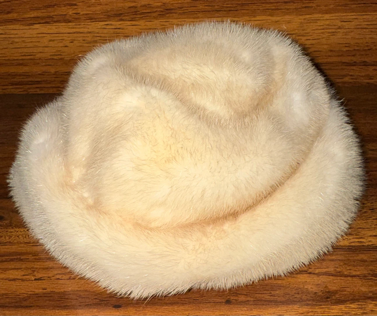 Mink White Fur Hat - photo 2