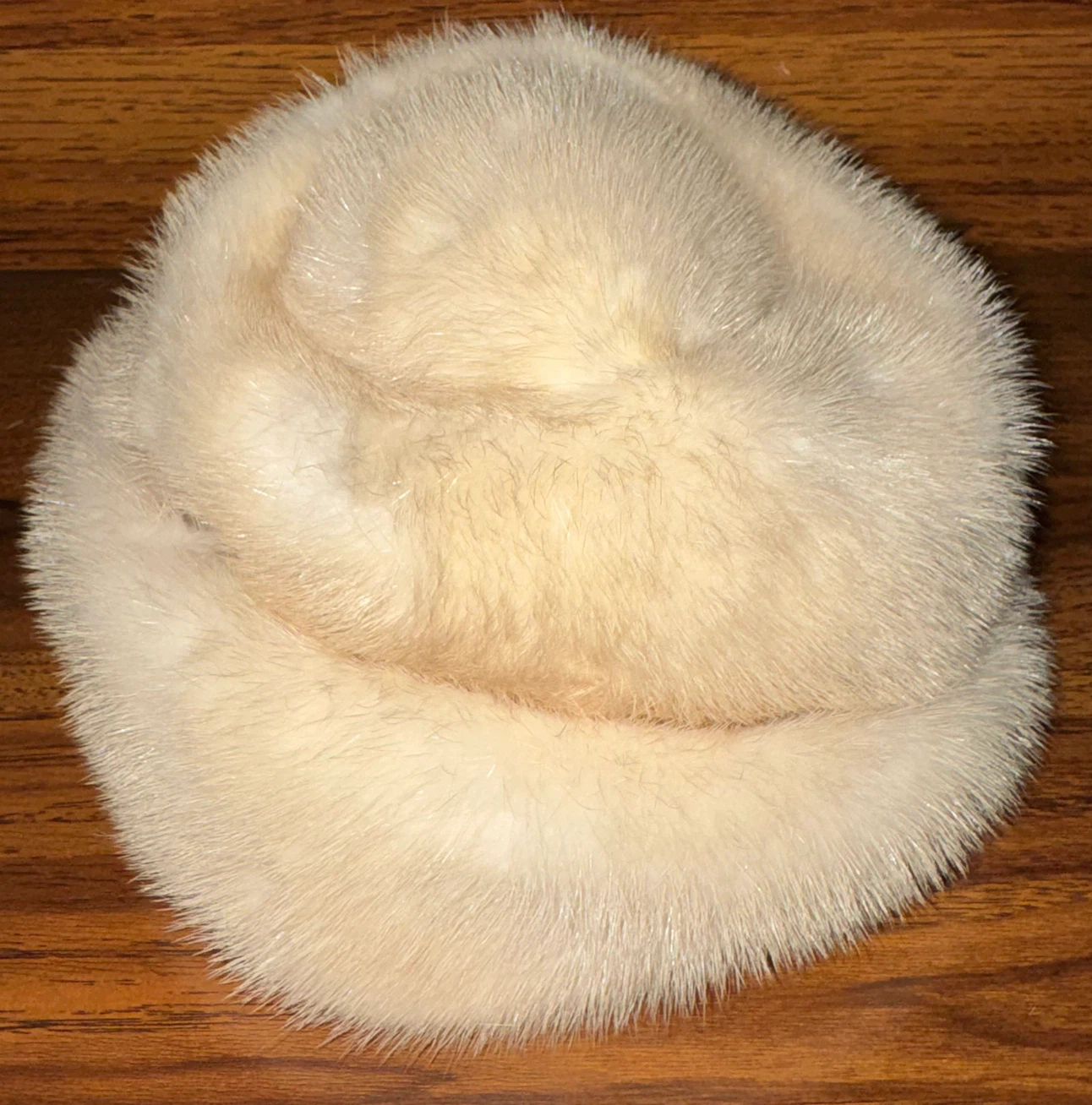 Mink White Fur Hat - photo 3