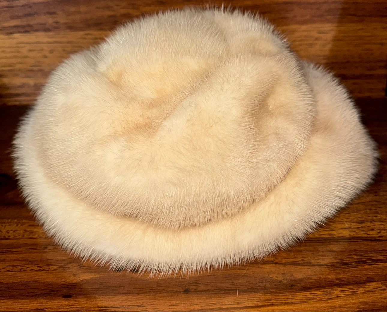 Mink White Fur Hat - photo 4
