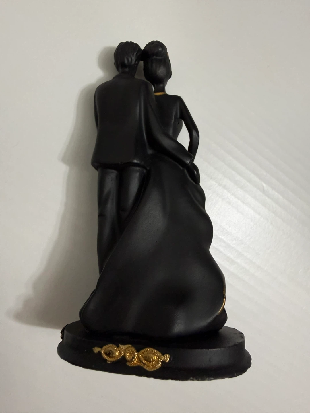 Black and Gold Wedding Couple Figurine - photo 3