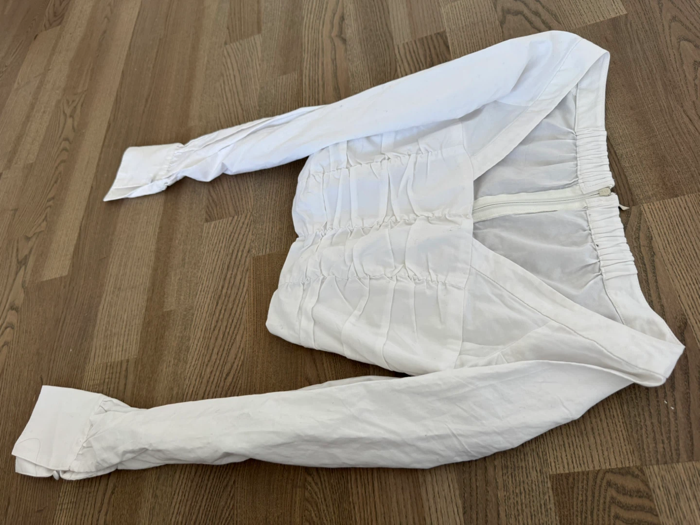 Designer’s White Ruched Long Sleeve Blouse