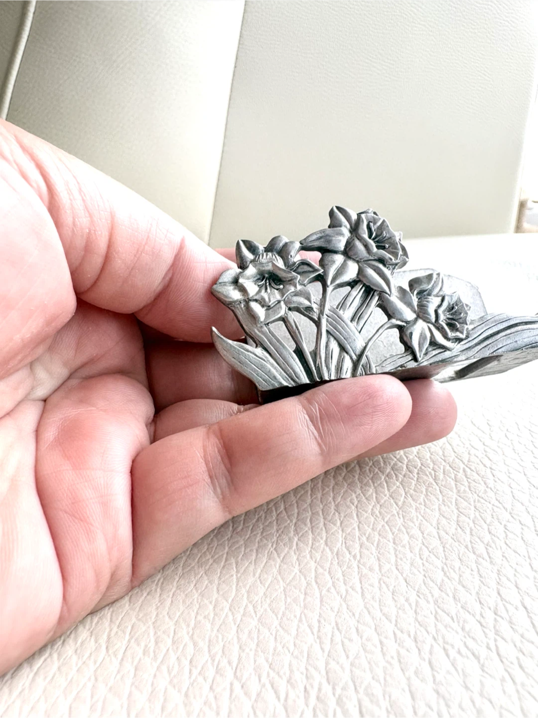Pewter Floral Napkin Holder - photo 2