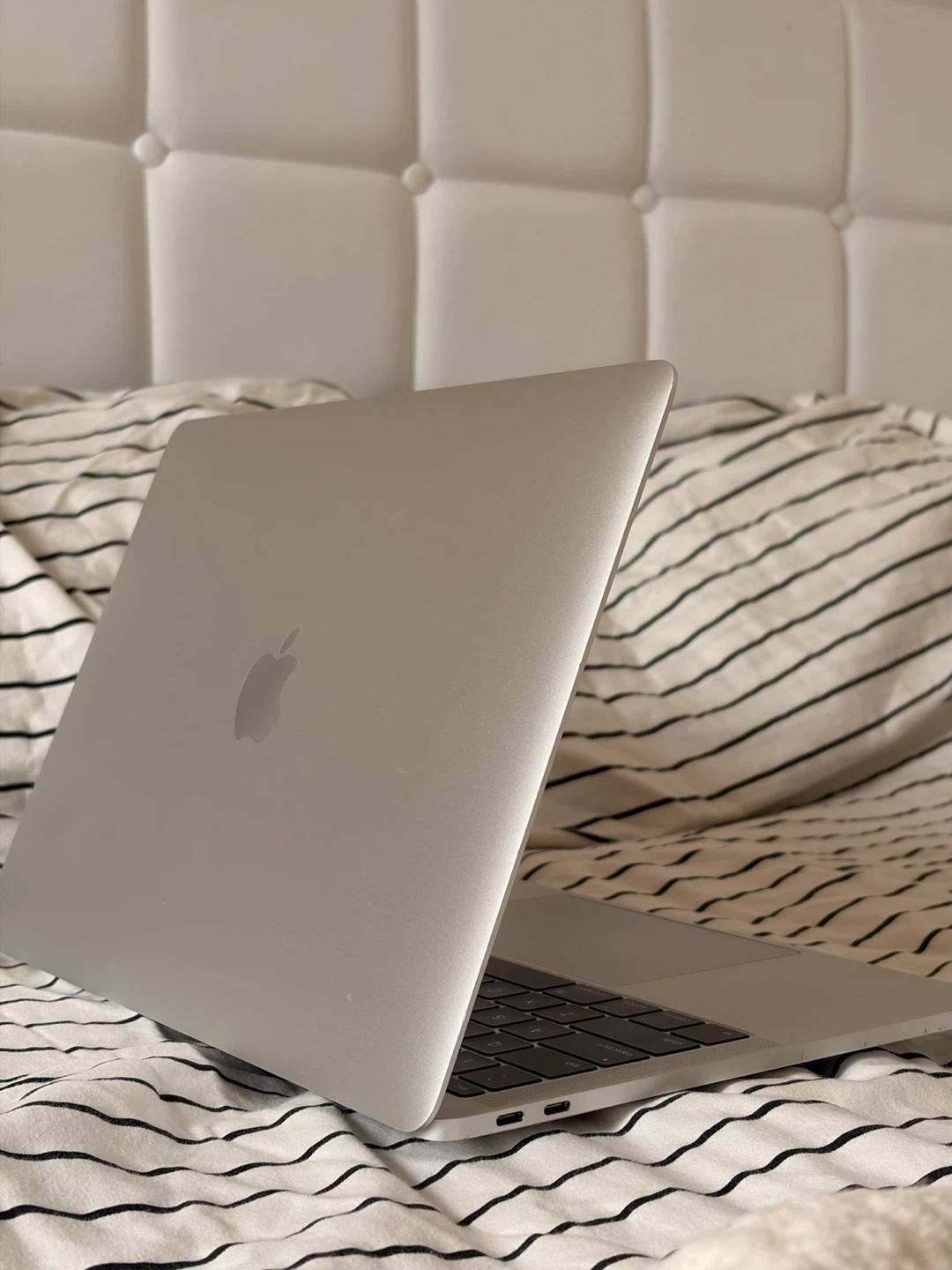 MacBook Pro (Retina, 13-inch, 2016) — i5 / 8GB - photo 4